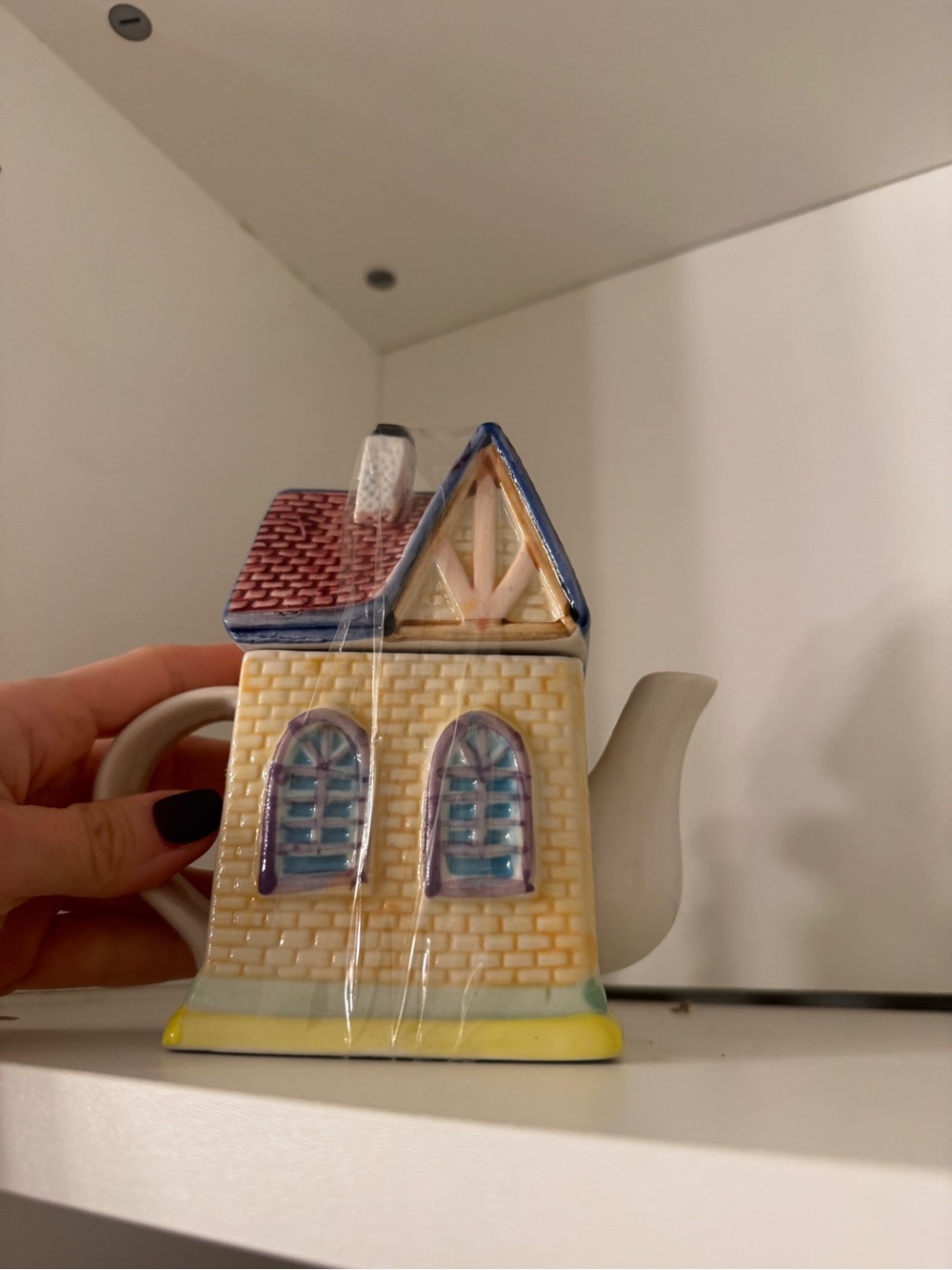 Vintage 2000 Collectors series teapots houses hand painted village coffee shop - Picture 8 of 15